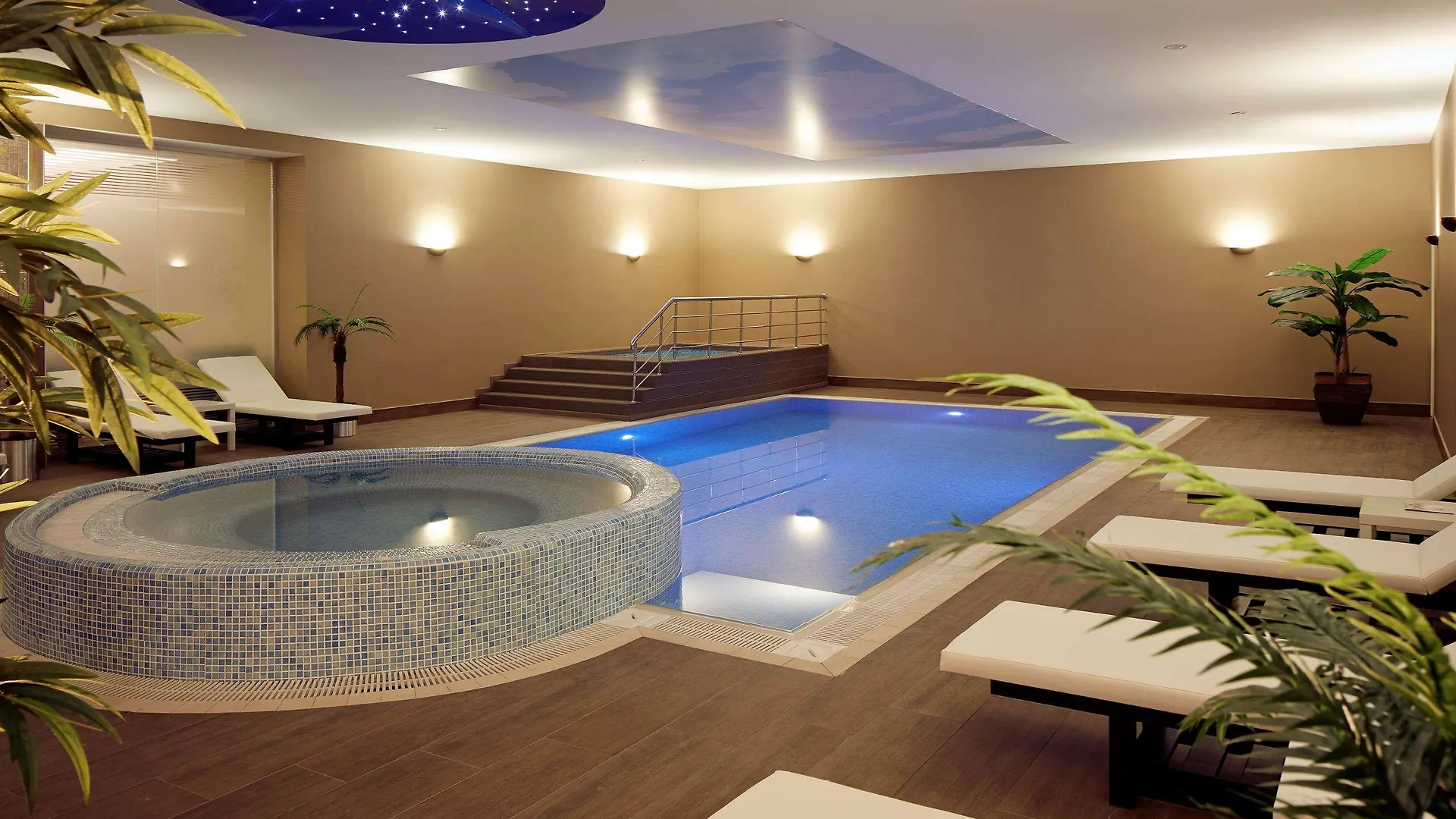 Mercure Istanbul Altunizade 4*,